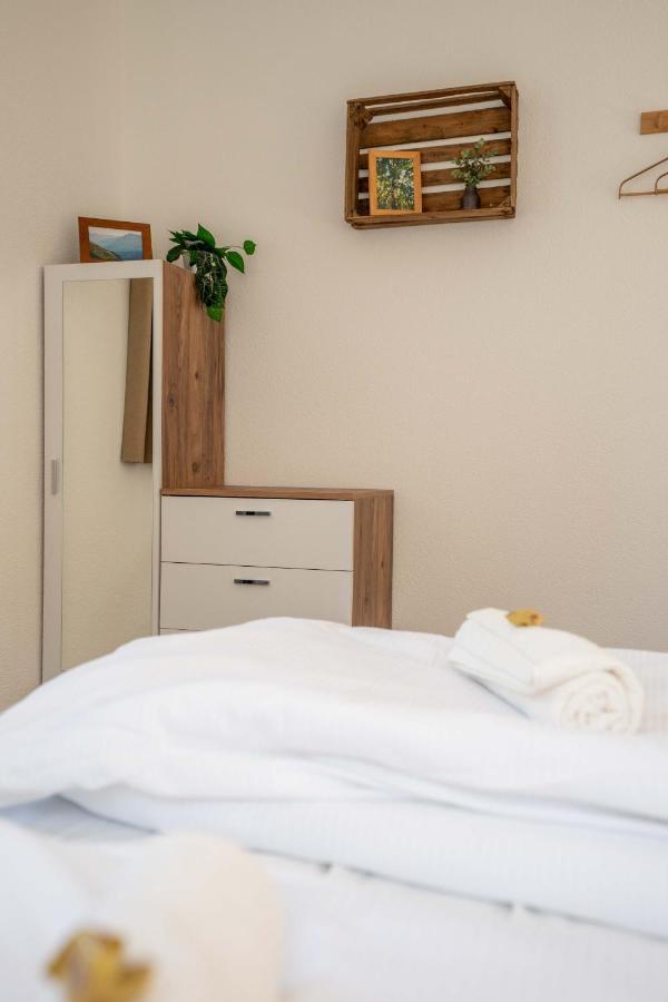 Moderne Wohnung Mit Parkplatz 奥斯特蒙迪根 外观 照片